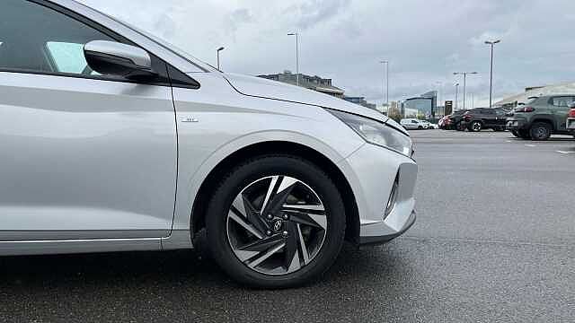 Hyundai I20 1.0 T-GDi MHEV SE Connect DCT SLEEK SILVER