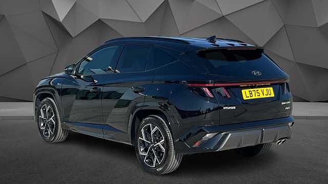 Hyundai TUCSON 1.6T Plug-in Hybrid N Line 5dr Auto Abyss Black