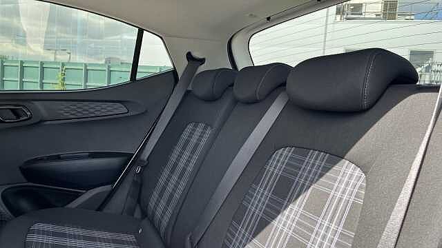Hyundai i10 i10 1.2 Premium Hatchback 5dr Petrol Auto